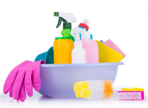 Professional oven cleaning service in a Belsizepark home kitchen